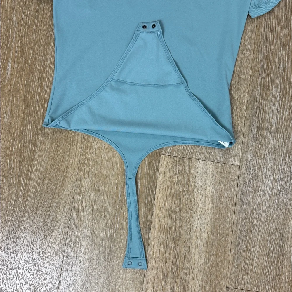 Nike Air Jordan Brooklyn Essentials Bodysuit size Medium - Picture 4 of 10